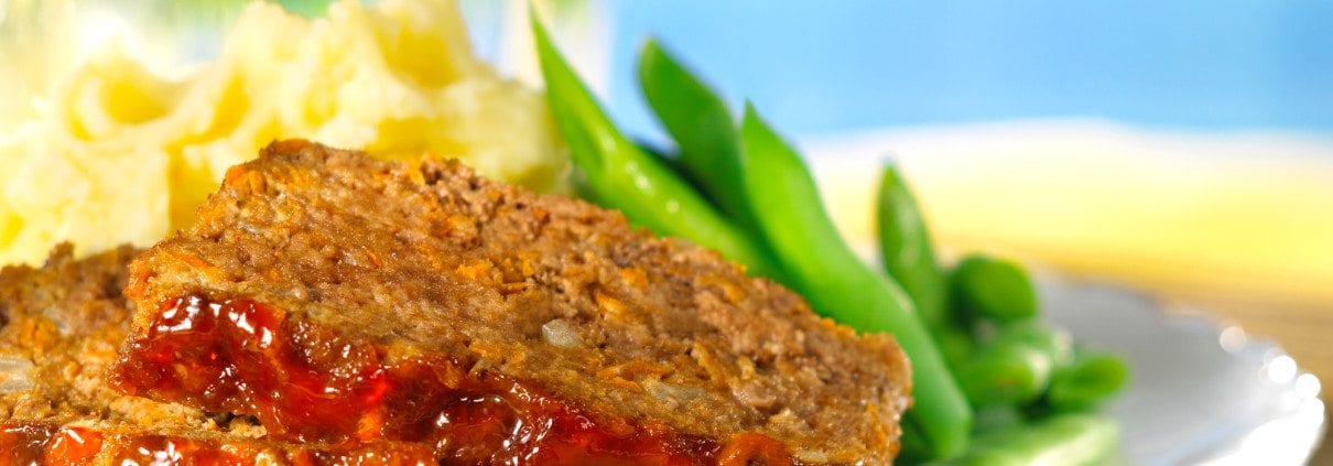 Canadian-Beef-Classic-Meat-Loaf-with-Red-Pepper-Jelly-Glaze