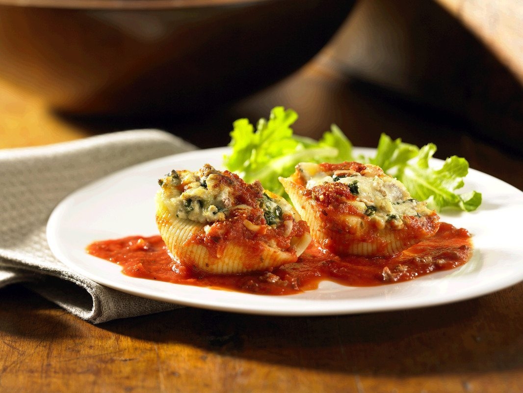Canadian-Beef-Florentine-Beef-and-Cheese-Stuffed-Shells