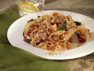 Canadian-Beef-Fettucine-with-Roasted-Red-Pepper-Garlic-Cream-Sauce