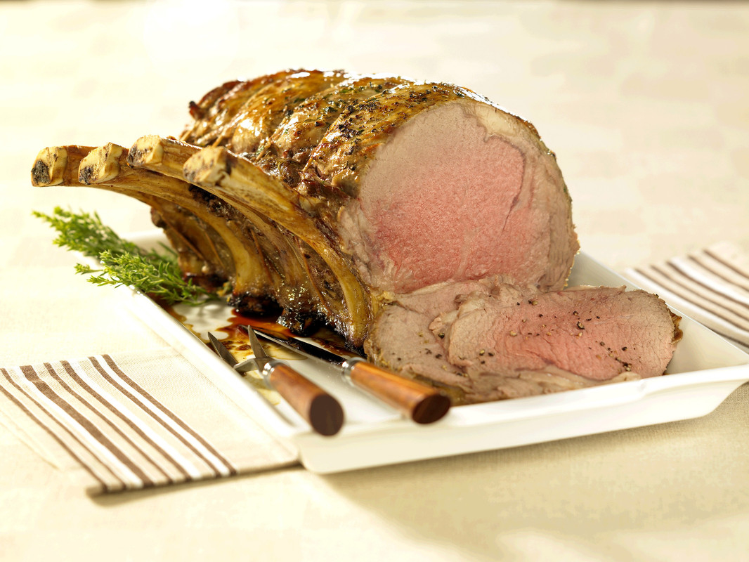 Canadian-Beef-Gourmet-Roastbeef-With-Red-Wine-Sauce