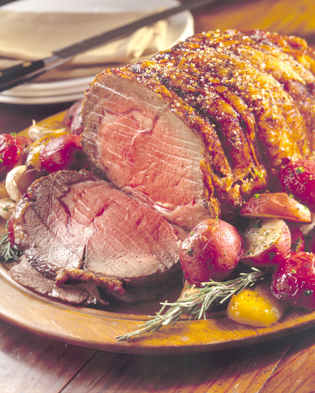 Canadian-Beef-Roast-Beef-with-Harvest-Vegetables
