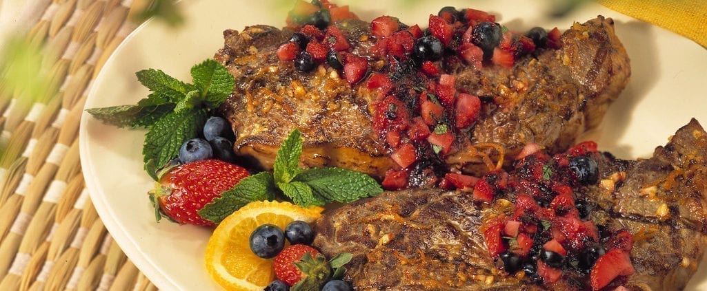 Canadian-Beef-Summer-Steaks-with-Fresh-Berry-Salsa