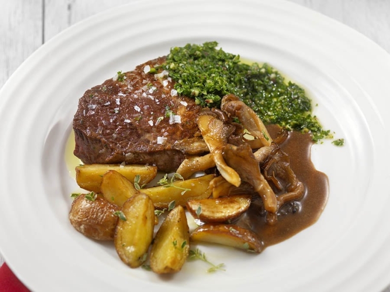 Bifteck de surlonge de la rue Yonge, avec gremolata et champignons