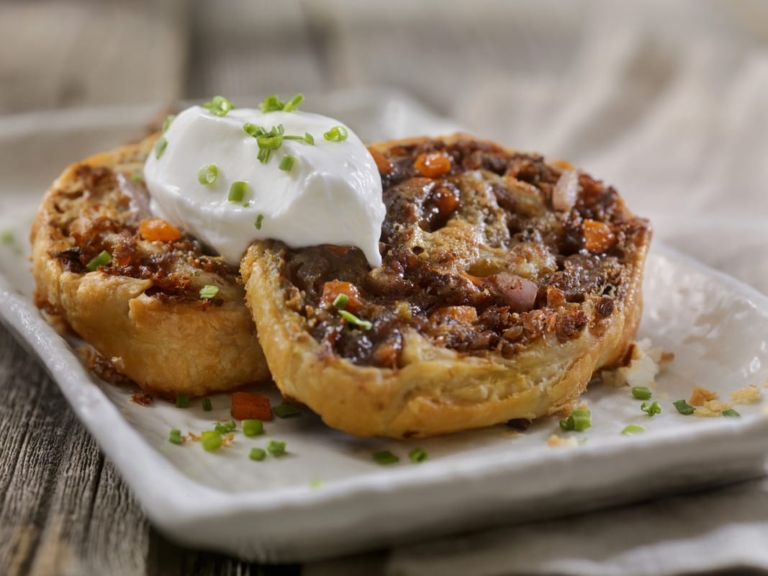 Rouelles feuilletées farcies au ragoût de bœuf