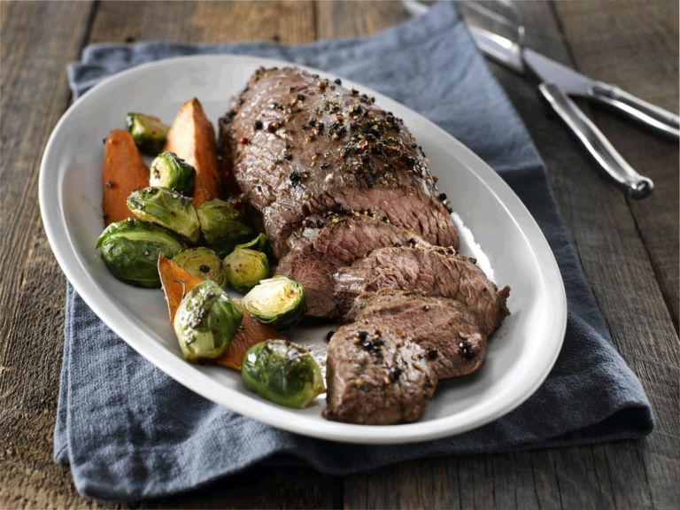Filet de bœuf glacé à l’érable et légumes d’automne