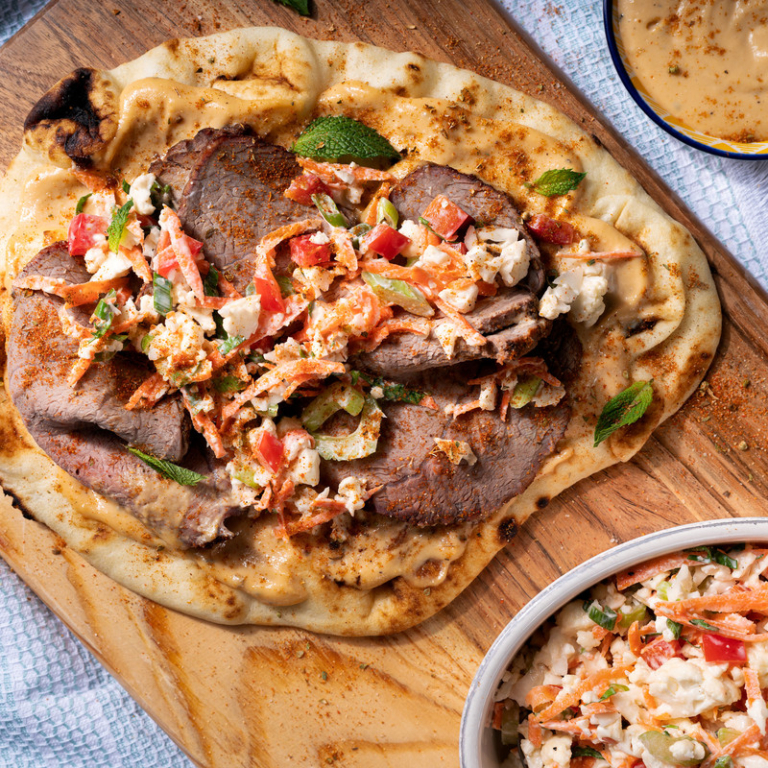 Shawarma de bœuf BBQ, Salade de confettis de chou-fleur et Tartinade au tahini